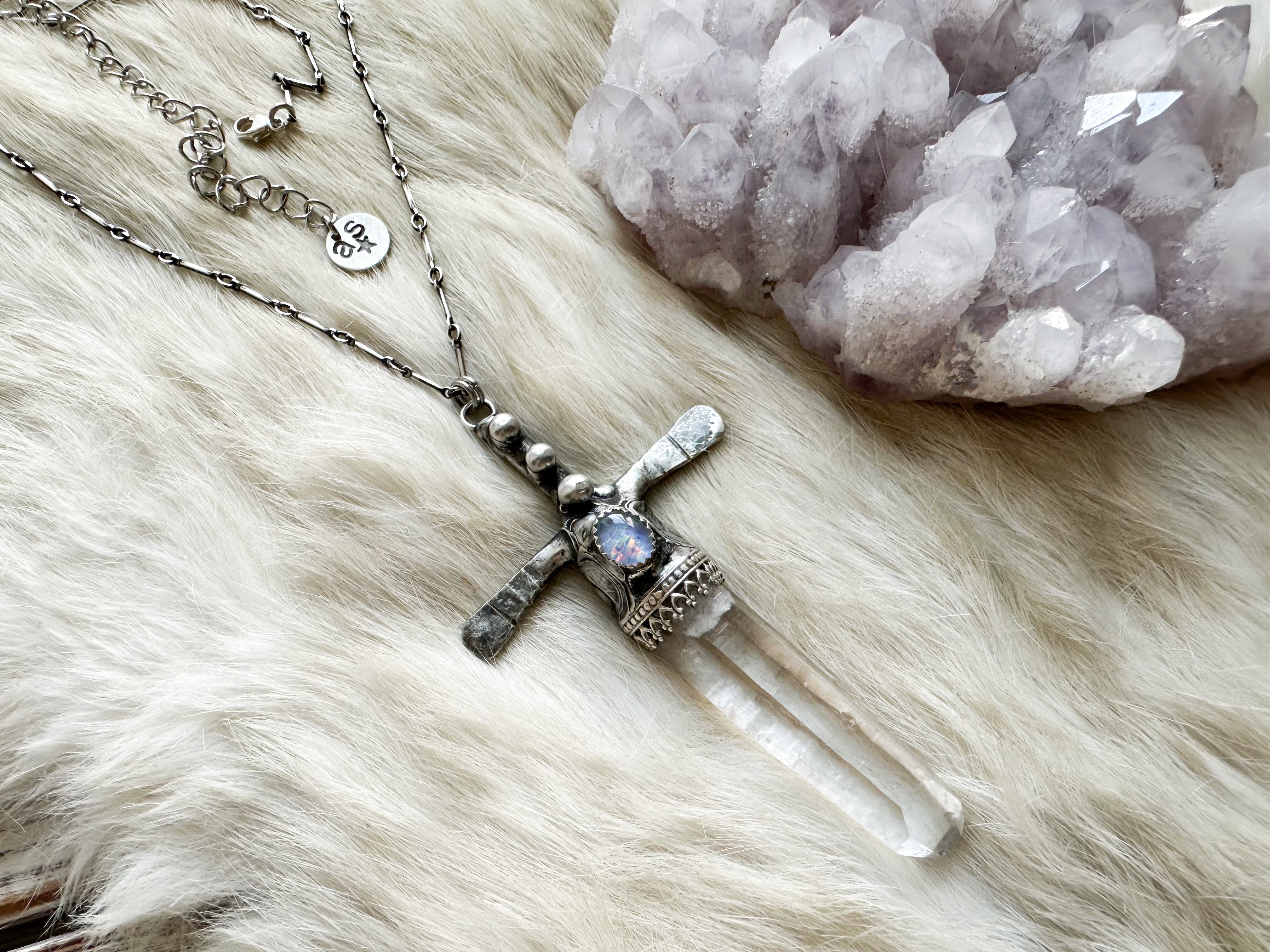 Lightwielder Crystal Sword with Lightning Struck Quartz