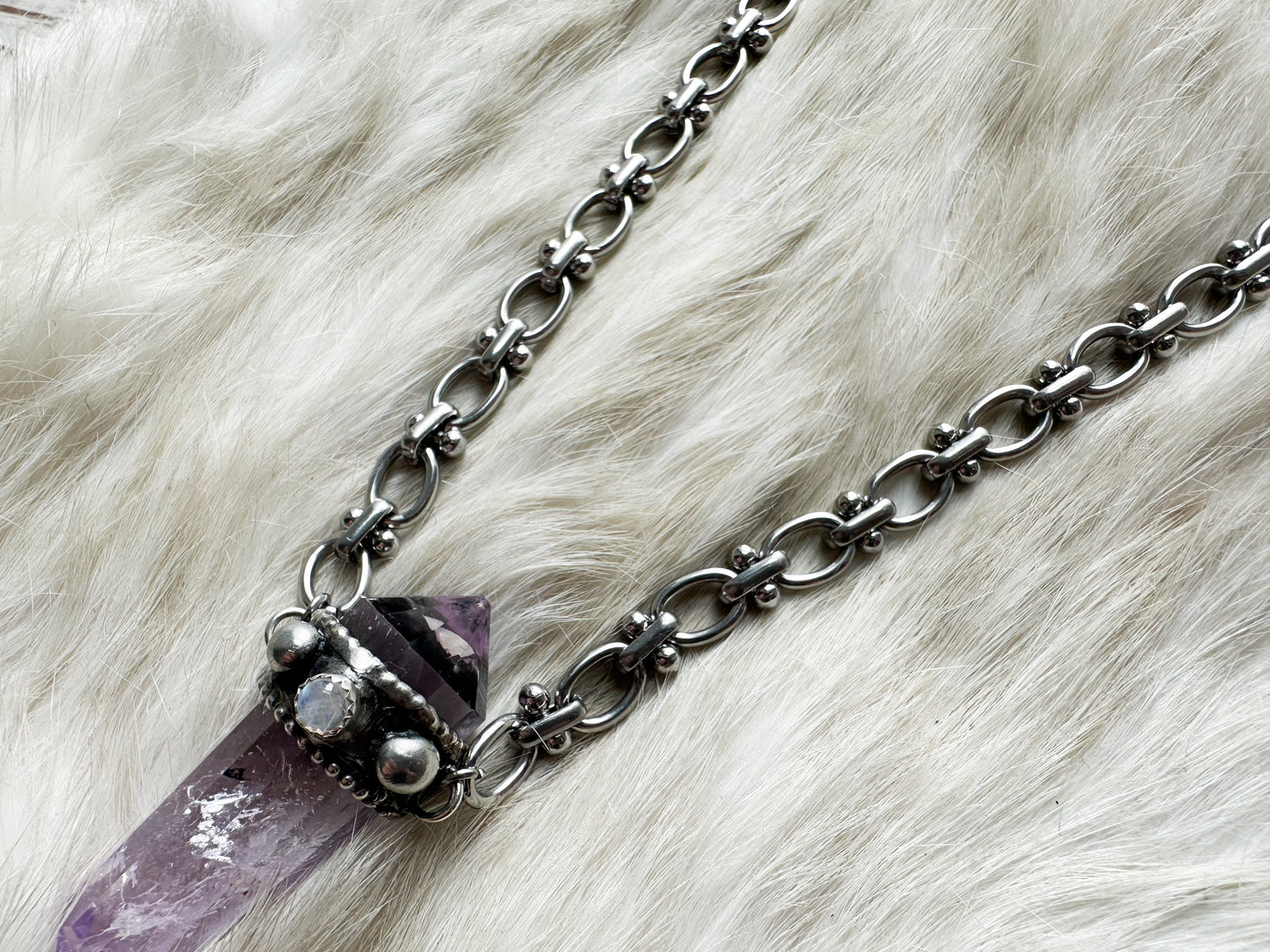 Amethyst Vogel power necklace