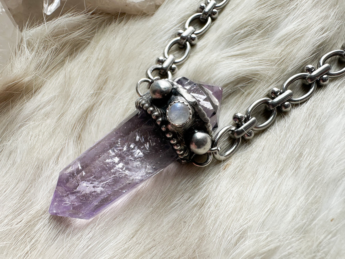 Amethyst Vogel power necklace