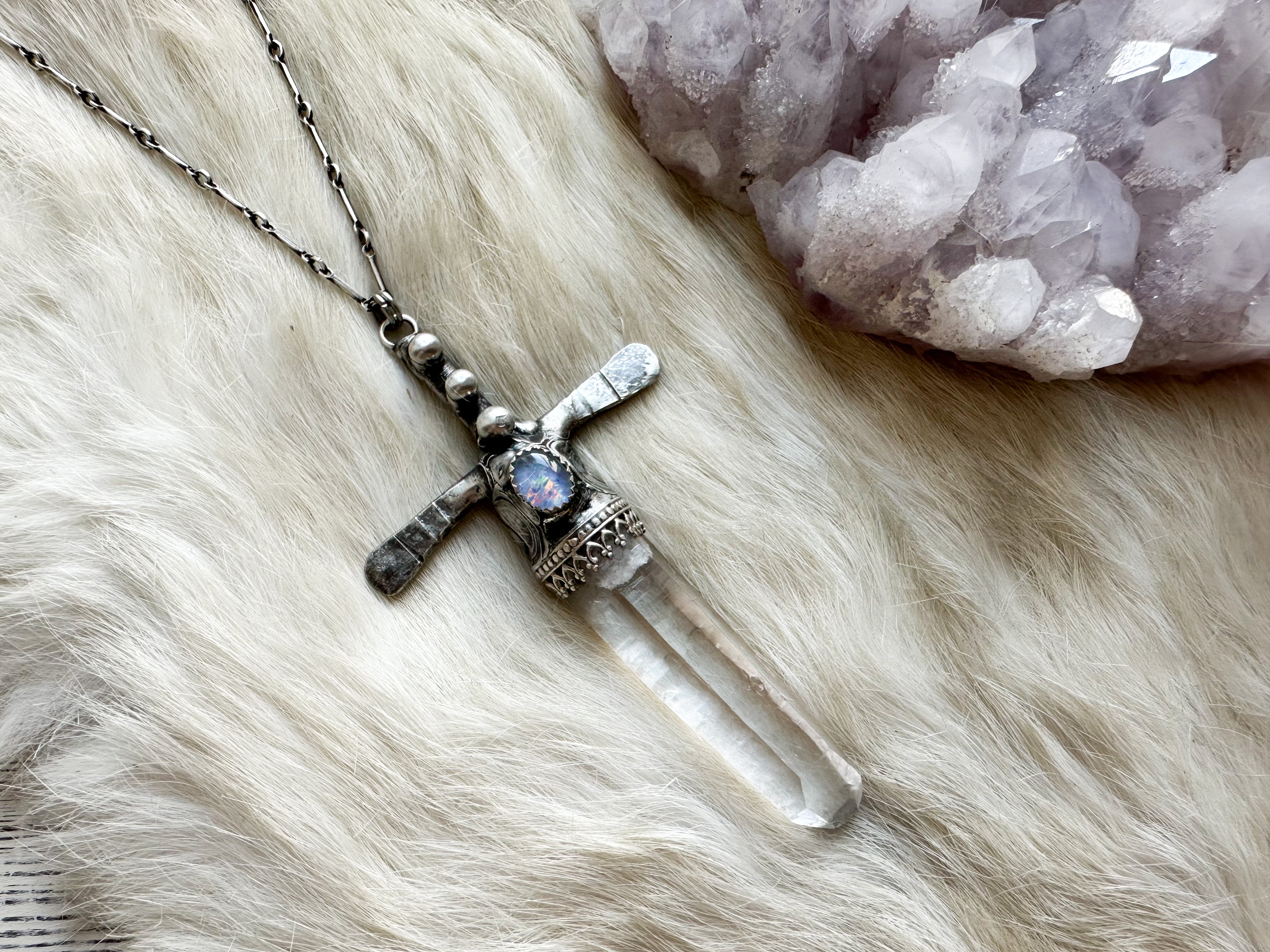 Lightwielder Crystal Sword with Lightning Struck Quartz