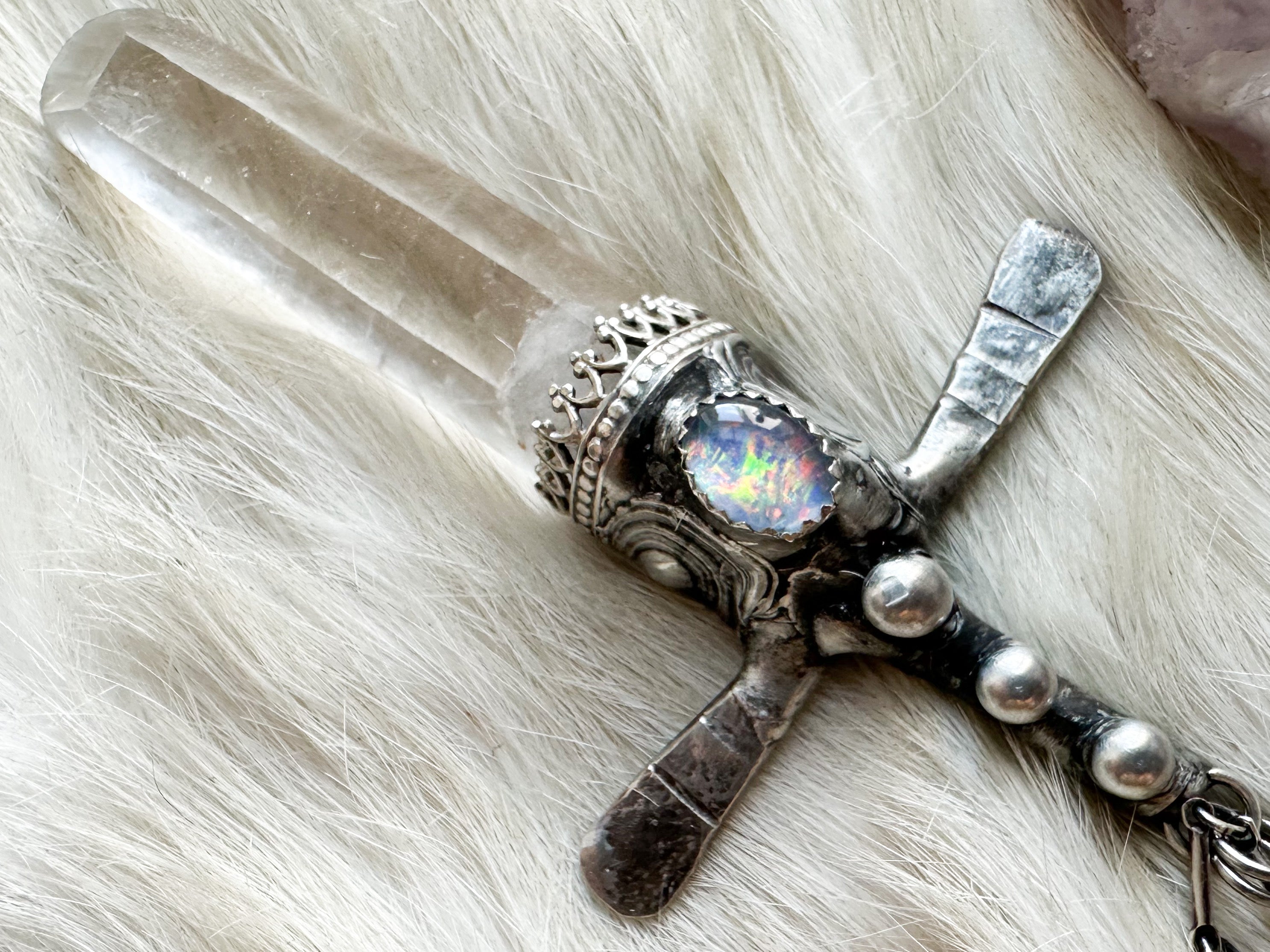 Lightwielder Crystal Sword with Lightning Struck Quartz