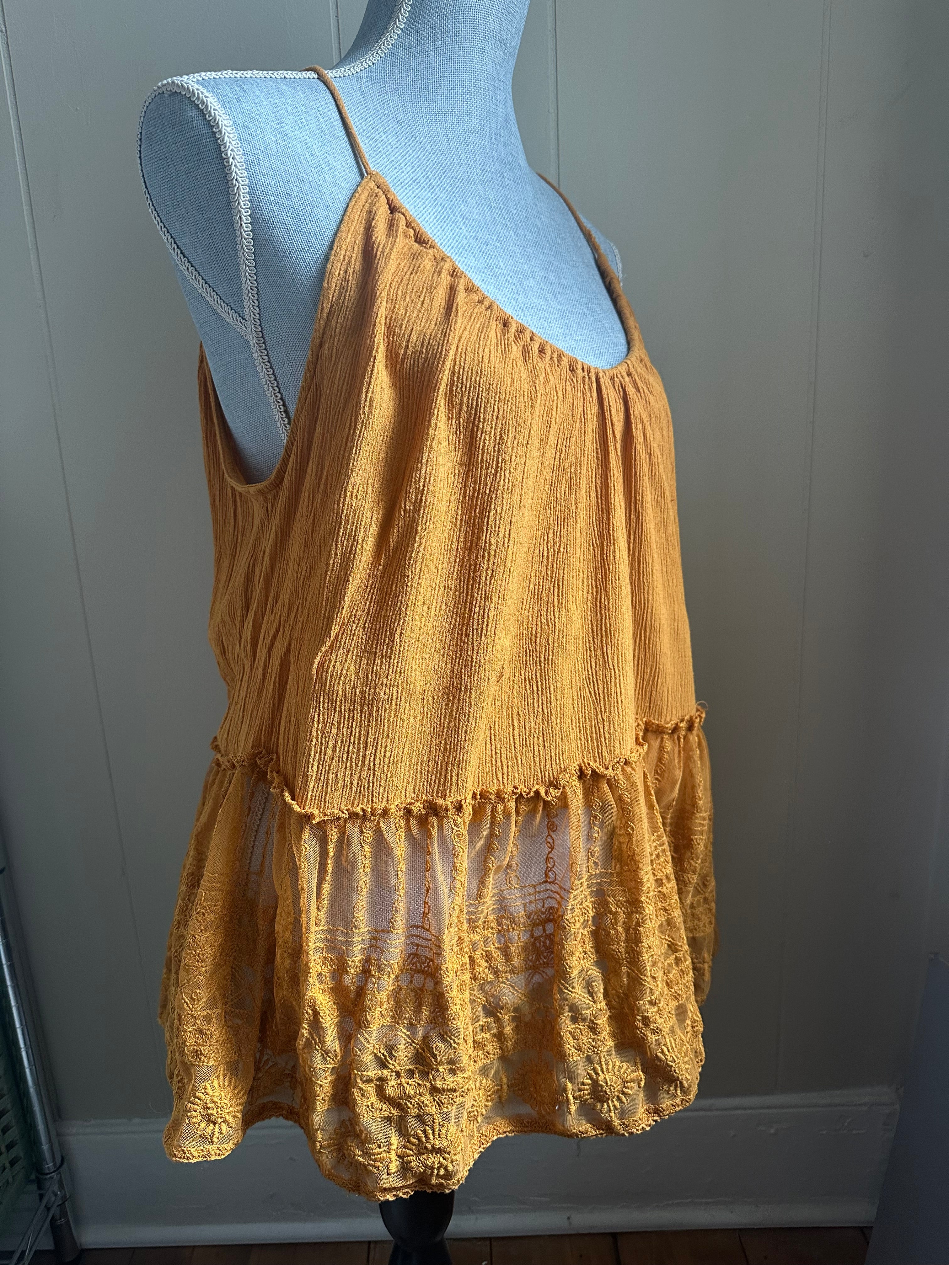 Staring At Stars lace tunic tank size M