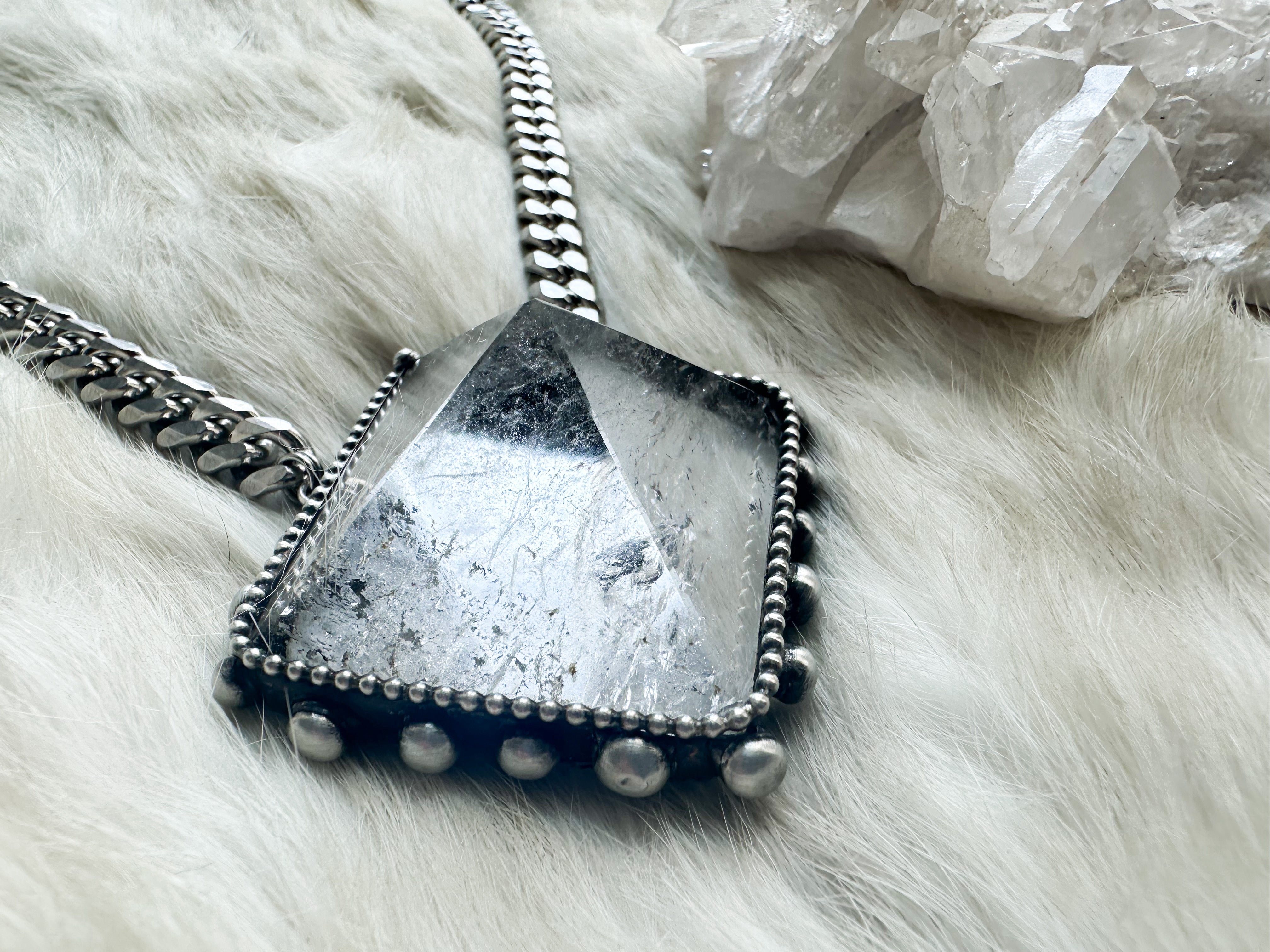 Queens Chamber power necklace