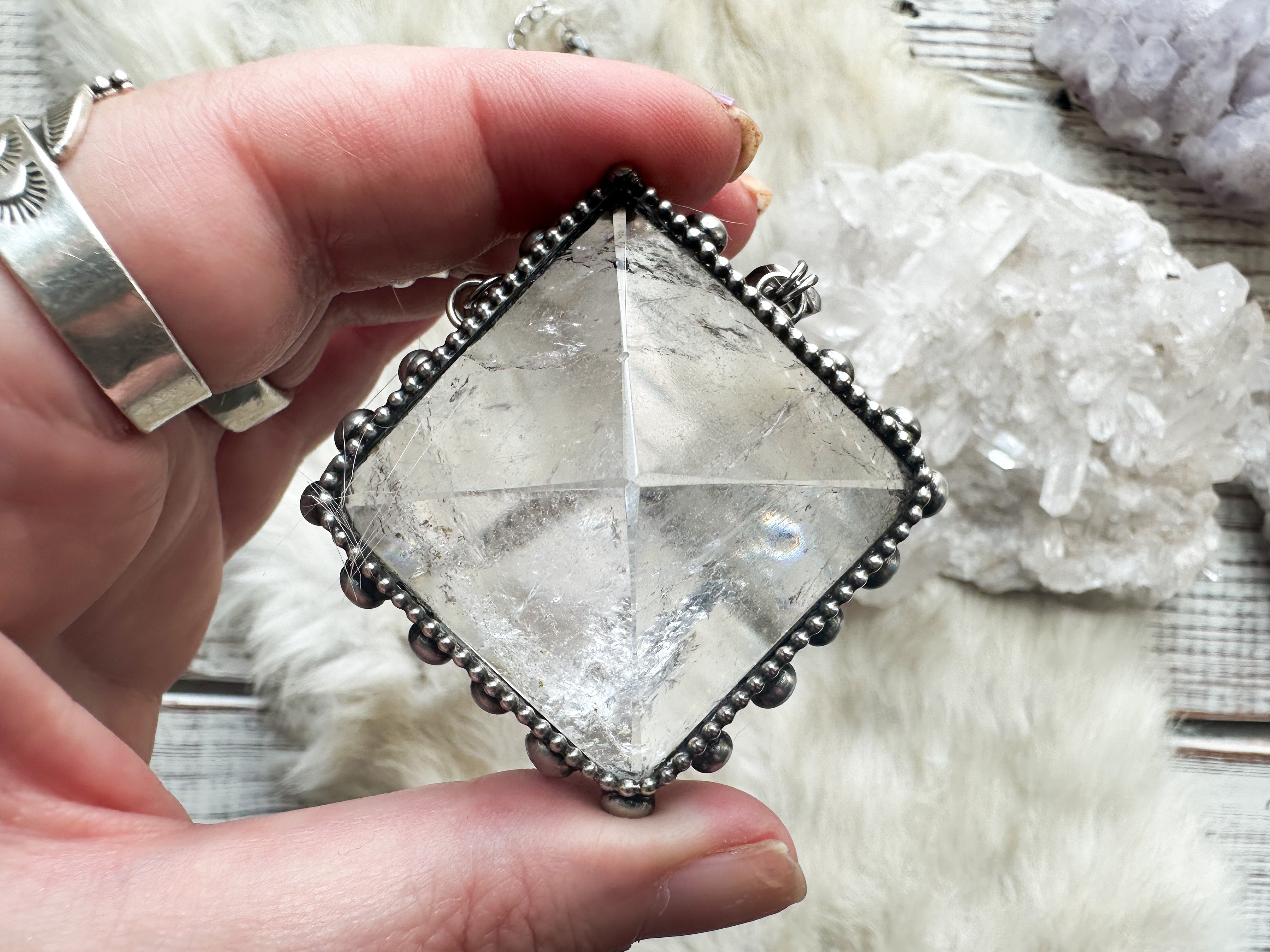 Queens Chamber power necklace