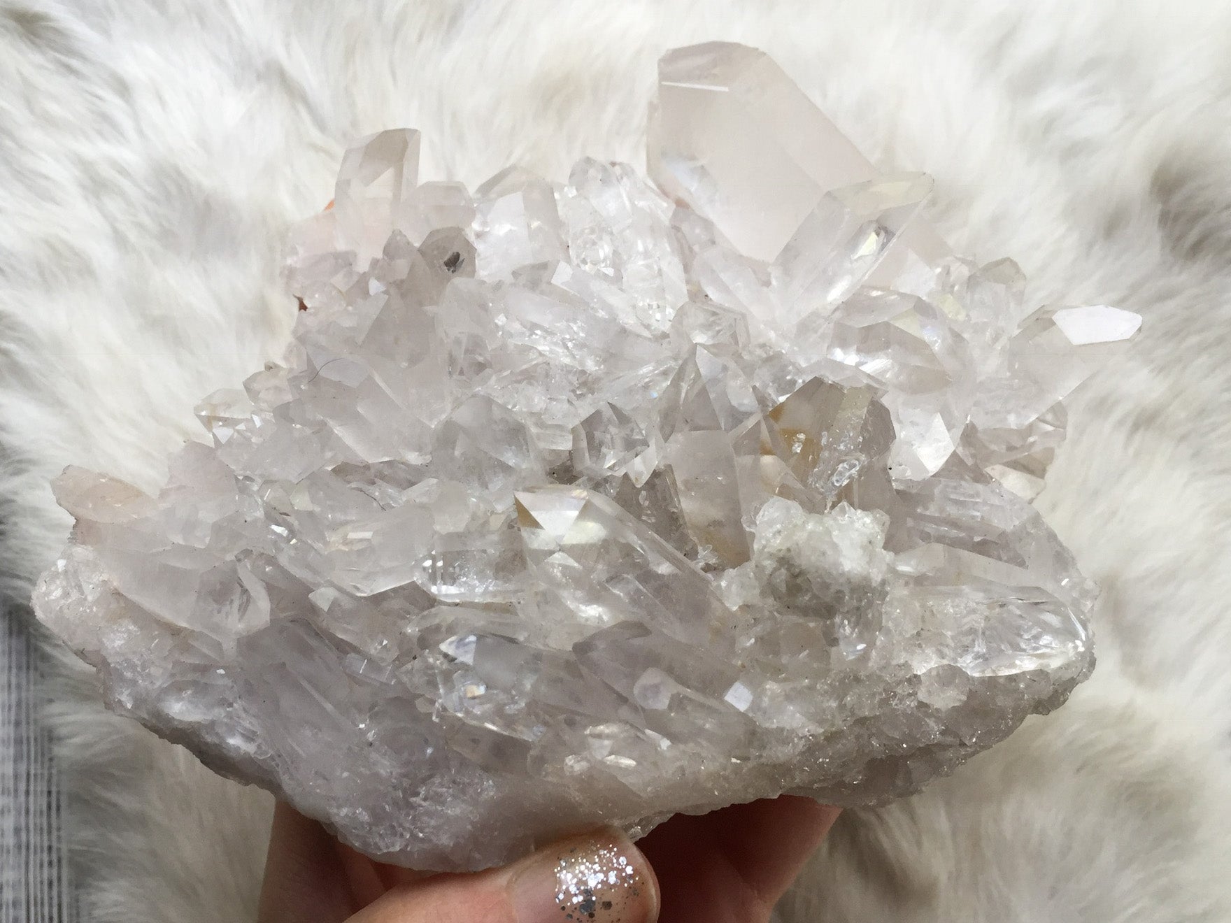 Large Quartz cluster