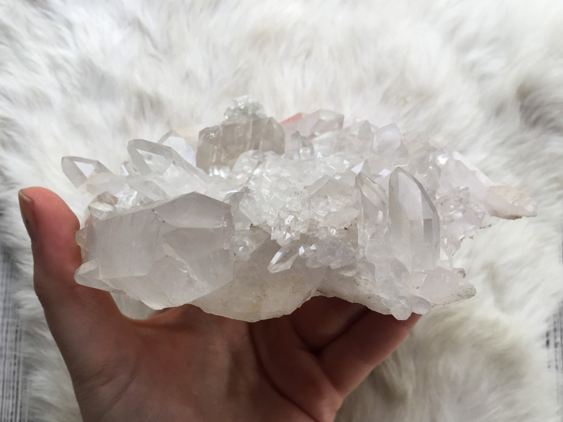 Large Quartz cluster