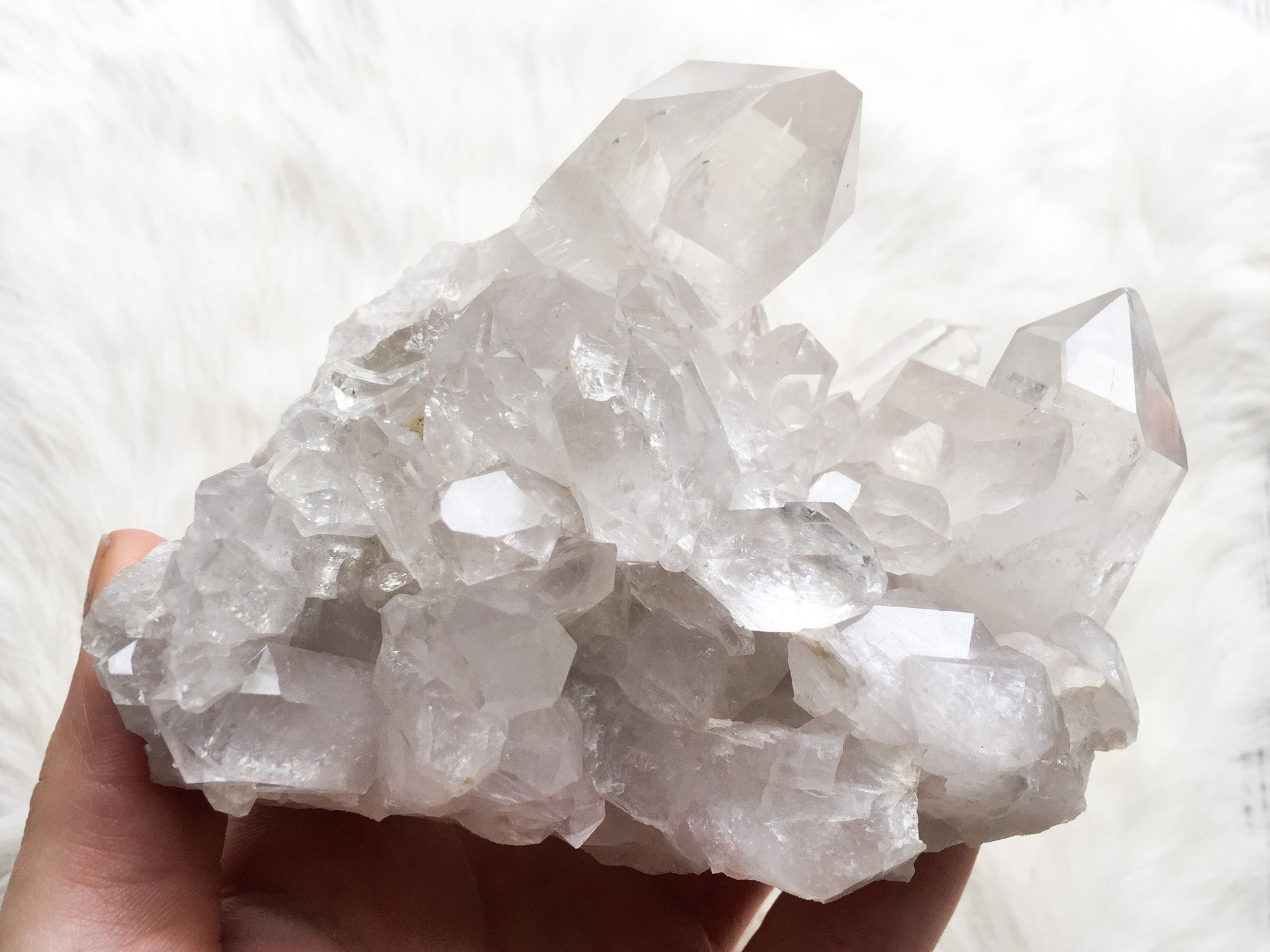 Large Quartz cluster